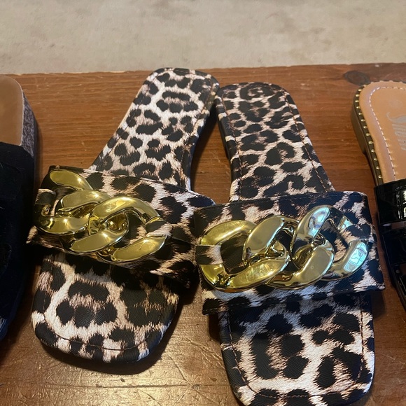 Lot of 4 pairs of sandals sizes 8, 8.5, 9 - Picture 4 of 5